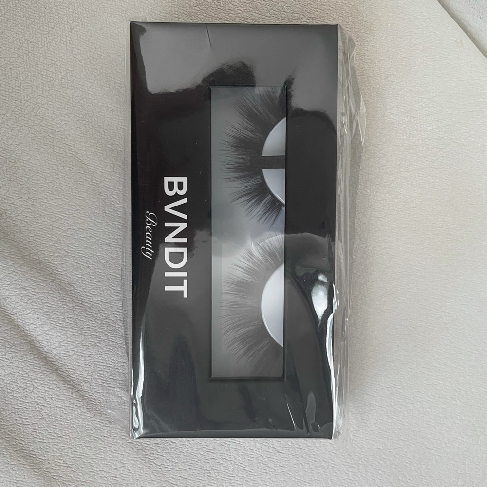 BEST LASHES - Picture 2 of 2